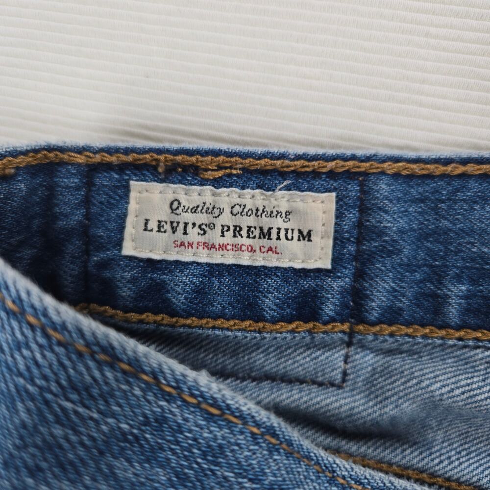 Levi's Premium High Rise Baggy Dad‎ Raw Hem Jeans Women's Size 32 - Picture 3 of 9